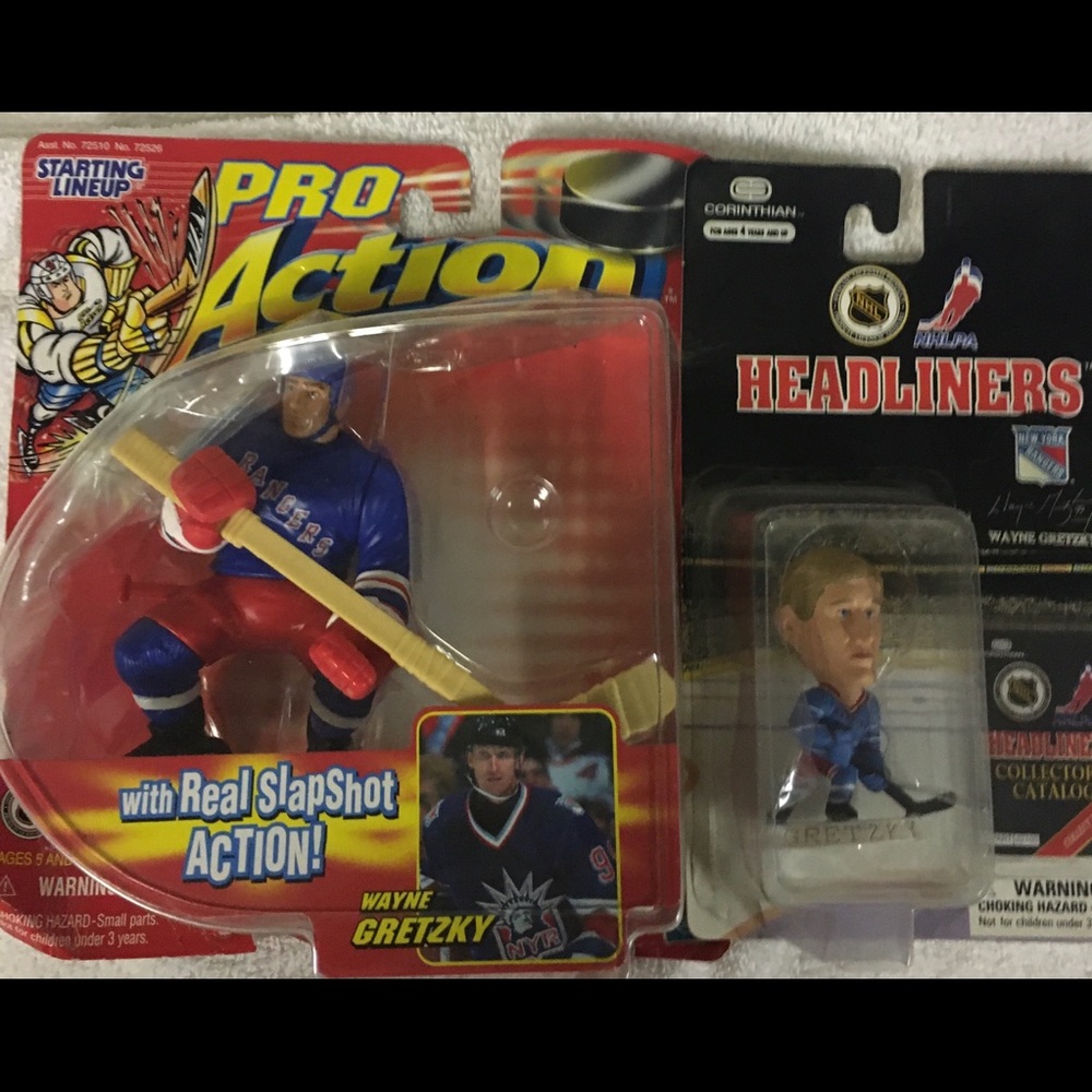 2 Wayne Gretzky NHL Action Hockey Figures